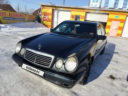 Mercedes-Benz E 230 1996 года за 2 100 000 тг. в Петропавловск – фото 2