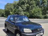 Toyota RAV4 1996 года за 2 000 000 тг. в Усть-Каменогорск – фото 2