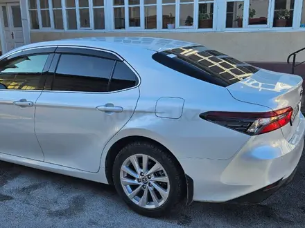 Toyota Camry 2023 года за 18 000 000 тг. в Шымкент