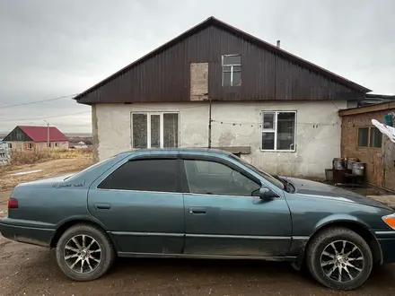 Toyota Camry 2001 года за 2 900 000 тг. в Кокшетау – фото 8