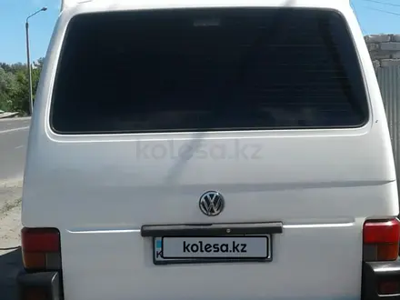 Volkswagen Transporter 2002 года за 4 400 000 тг. в Семей – фото 4