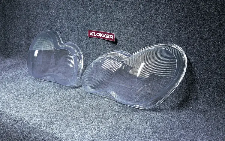 Стекло фар Mercedes Benz W204 дорестайлинг 06-11 г. В Алматы Актау за 32 000 тг. в Актау