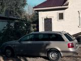 Audi A6 1998 года за 1 800 000 тг. в Алматы – фото 4