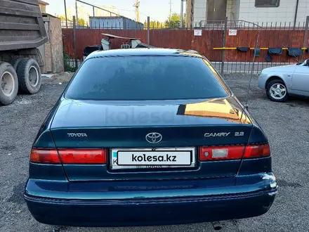 Toyota Camry 1997 года за 2 900 000 тг. в Астана – фото 4