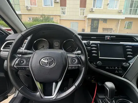 Toyota Camry 2018 года за 10 500 000 тг. в Астана – фото 8