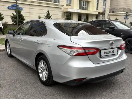 Toyota Camry 2018 года за 10 500 000 тг. в Астана – фото 4