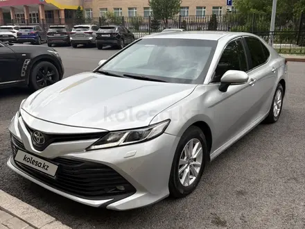 Toyota Camry 2018 года за 10 500 000 тг. в Астана – фото 5