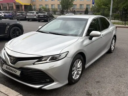 Toyota Camry 2018 года за 10 500 000 тг. в Астана – фото 6