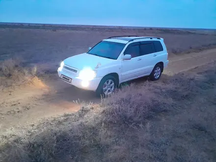 Toyota Kluger 2002 года за 4 100 000 тг. в Атырау – фото 2