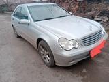 Mercedes-Benz C 200 2005 года за 3 700 000 тг. в Астана – фото 3