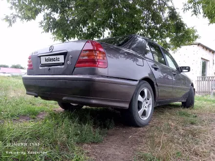 Mercedes-Benz C 230 1993 года за 1 700 000 тг. в Кокшетау – фото 4