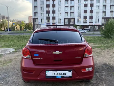 Chevrolet Cruze 2011 года за 2 800 000 тг. в Астана – фото 3