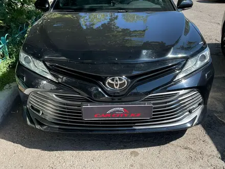 Toyota Camry 2018 года за 14 700 000 тг. в Астана