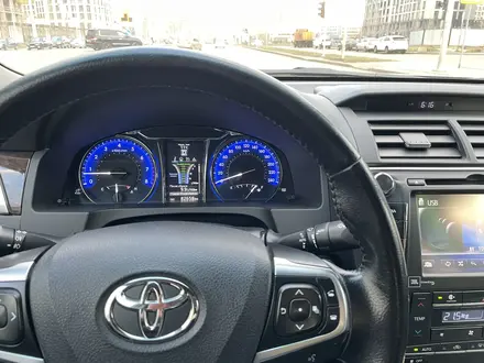 Toyota Camry 2015 года за 12 600 000 тг. в Астана – фото 16