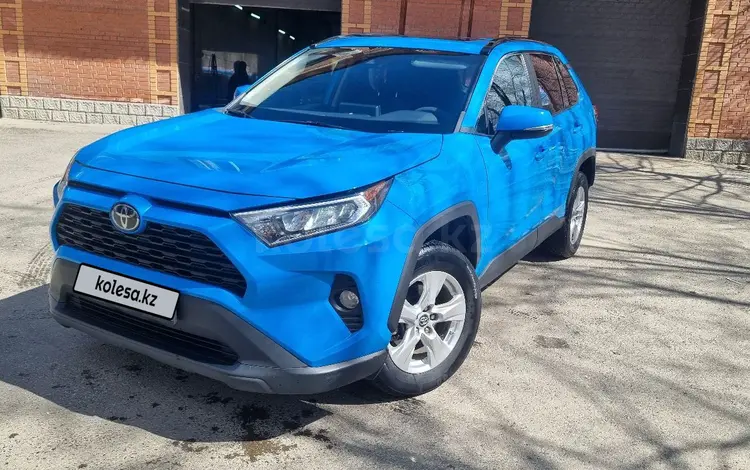 Toyota RAV4 2019 года за 13 500 000 тг. в Усть-Каменогорск