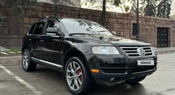 Volkswagen Touareg 2004 года за 5 300 000 тг. в Алматы – фото 2