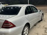 Mercedes-Benz C 180 2002 годаfor1 500 000 тг. в Алматы – фото 4