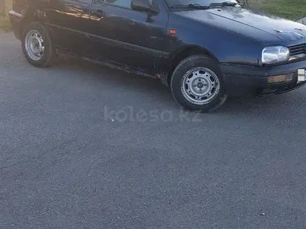 Volkswagen Golf 1993 года за 800 000 тг. в Караганда – фото 4