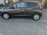 Chevrolet Spark 2018 года за 4 000 000 тг. в Шымкент – фото 4