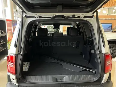 Toyota Land Cruiser Prado Luxe 2025 года за 47 800 000 тг. в Актобе – фото 11