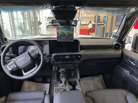 Toyota Land Cruiser Prado Luxe 2025 года за 47 800 000 тг. в Актобе – фото 6