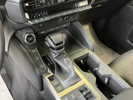 Toyota Land Cruiser Prado Luxe 2025 года за 47 800 000 тг. в Актобе – фото 7
