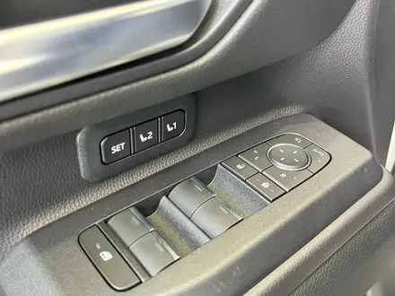 Toyota Land Cruiser Prado Luxe 2025 года за 47 800 000 тг. в Актобе – фото 8