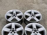 Диски Toyota Camry 50se R17 5*114/3 оригиналь за 150 000 тг. в Актау – фото 2