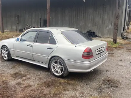 Mercedes-Benz C 180 1993 года за 1 500 000 тг. в Алматы – фото 4