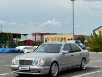 Mercedes-Benz E 55 AMG 1999 годаfor6 800 000 тг. в Шымкент