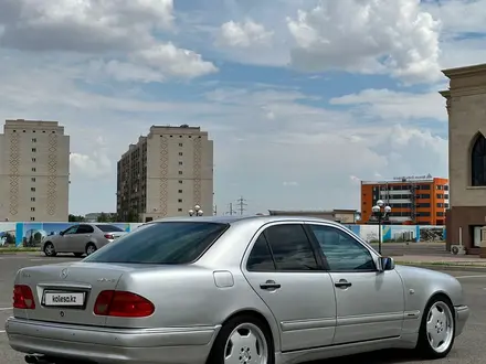 Mercedes-Benz E 55 AMG 1999 года за 6 800 000 тг. в Атырау – фото 3