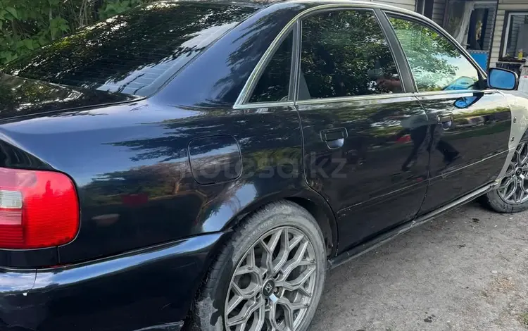 Audi A4 1996 года за 1 300 000 тг. в Караганда