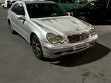 Mercedes-Benz C 320 2002 года за 2 000 000 тг. в Алматы