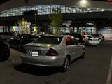 Mercedes-Benz C 320 2002 года за 2 000 000 тг. в Алматы – фото 4