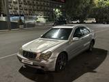 Mercedes-Benz C 320 2002 года за 2 000 000 тг. в Алматы – фото 2