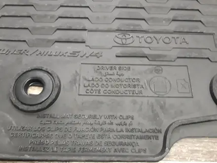 Накидка на панель приборов Toyota Fortuner с 2012г за 5 500 тг. в Алматы – фото 10