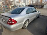 Mercedes-Benz E 240 2003 годаүшін3 900 000 тг. в Петропавловск – фото 4