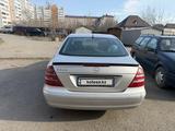 Mercedes-Benz E 240 2003 годаүшін3 900 000 тг. в Петропавловск – фото 3