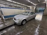 Mercedes-Benz E 240 2003 годаүшін3 900 000 тг. в Петропавловск – фото 5
