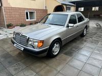 Mercedes-Benz E 230 1992 года за 2 500 000 тг. в Алматы