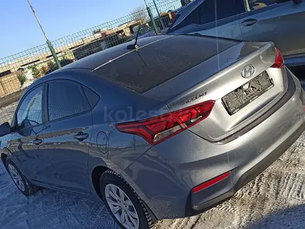 Hyundai Accent 2018 года за 7 450 000 тг. в Караганда – фото 3