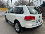 Volkswagen Touareg 2005 года за 4 000 000 тг. в Алматы – фото 4