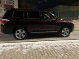 Toyota Highlander 2013 года за 8 750 000 тг. в Атырау – фото 4