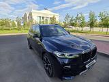 BMW X7 2022 года за 45 000 000 тг. в Астана – фото 2