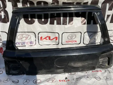 Крышка багажника на Toyota Land Cruiser 200 за 7 007 тг. в Шымкент