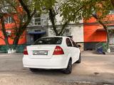 Chevrolet Aveo 2011 года за 2 700 000 тг. в Семей – фото 3