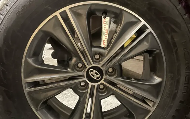 Зимние колеса R17 Nokian Nordman 7 SUV на оригинальных дисках Hyundaiүшін380 000 тг. в Рудный
