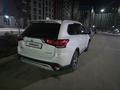 Mitsubishi Outlander 2018 года за 9 800 000 тг. в Алматы – фото 4