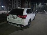 Mitsubishi Outlander 2018 года за 9 800 000 тг. в Алматы – фото 4