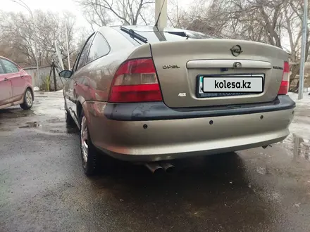 Opel Vectra 1998 года за 1 900 000 тг. в Караганда – фото 6